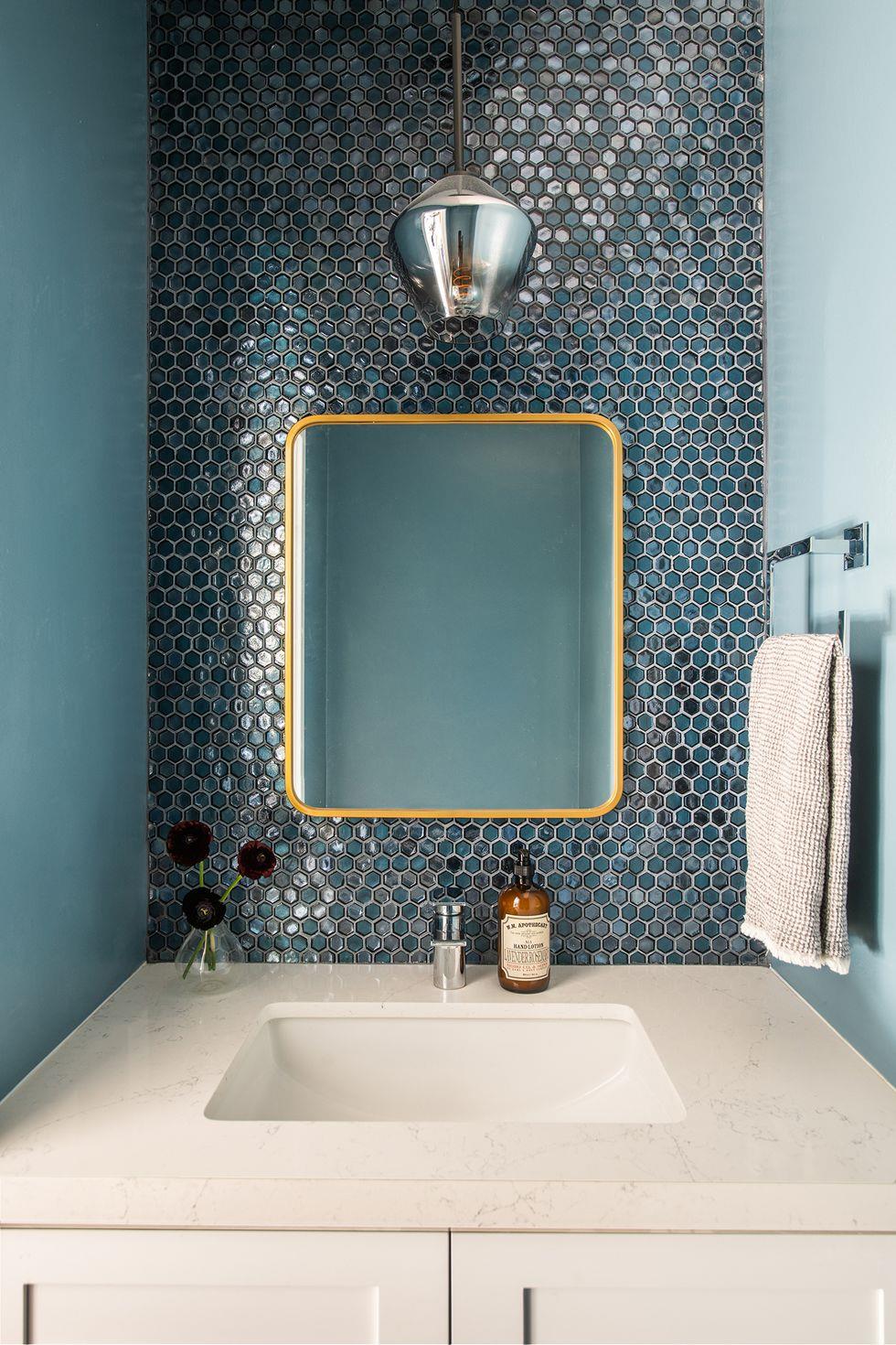 linda-hayslett-bathroom-2020-1574796274 linda-hayslett-bathroom-2020-1574796274